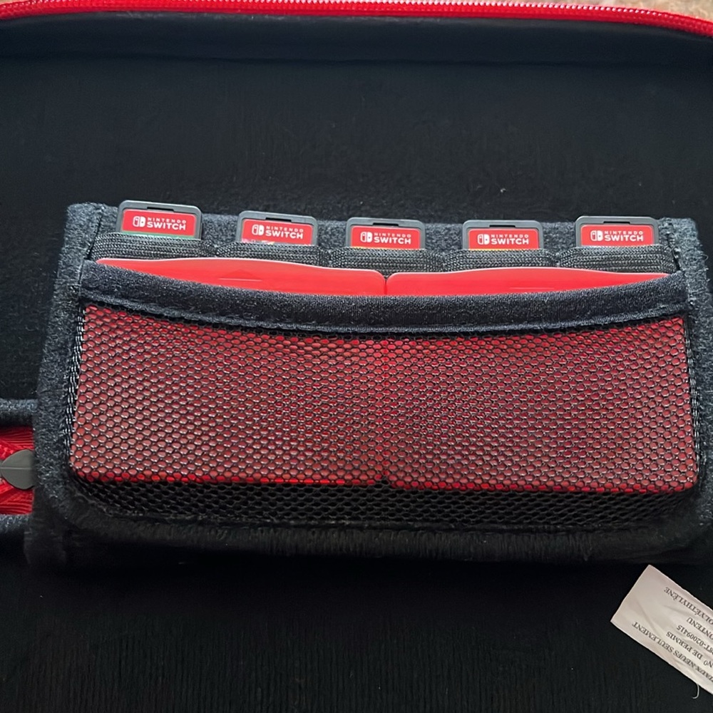 Used Nintendo Switch case - Picture 7 of 7